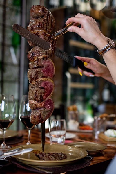 Beef-Wines-3-1.jpg